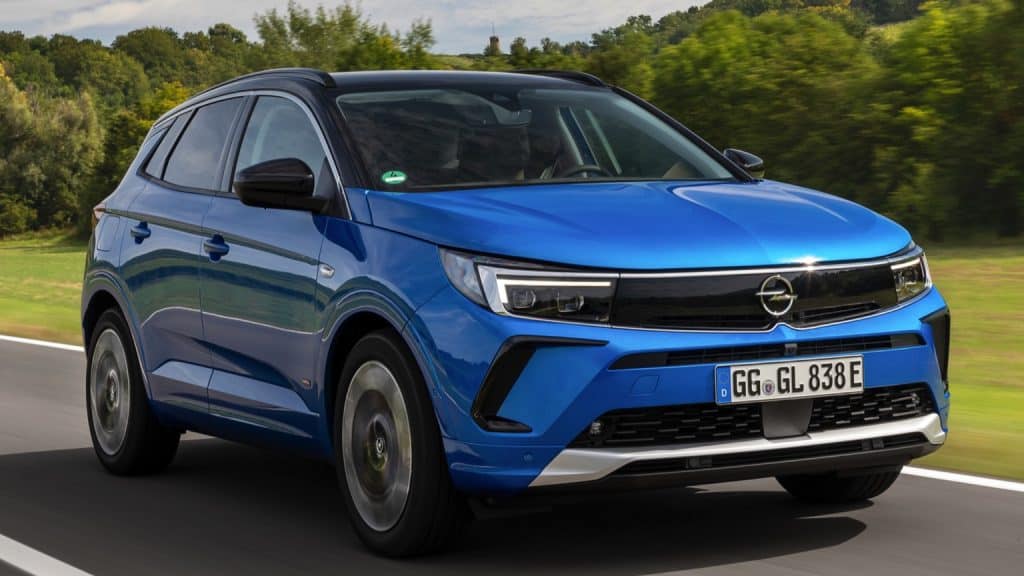 Opel – Grandland (Hybrid4)