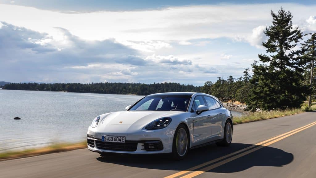 Porsche – Panamera Sport Turismo (4 E-Hybrid)